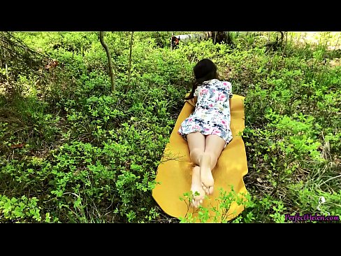 ❤️ Тиндердегі бейтаныс адам менің кискамды мастурбациялайды және орманда құмарланып жүреді Қатты порно бойынша бізде ❌❤